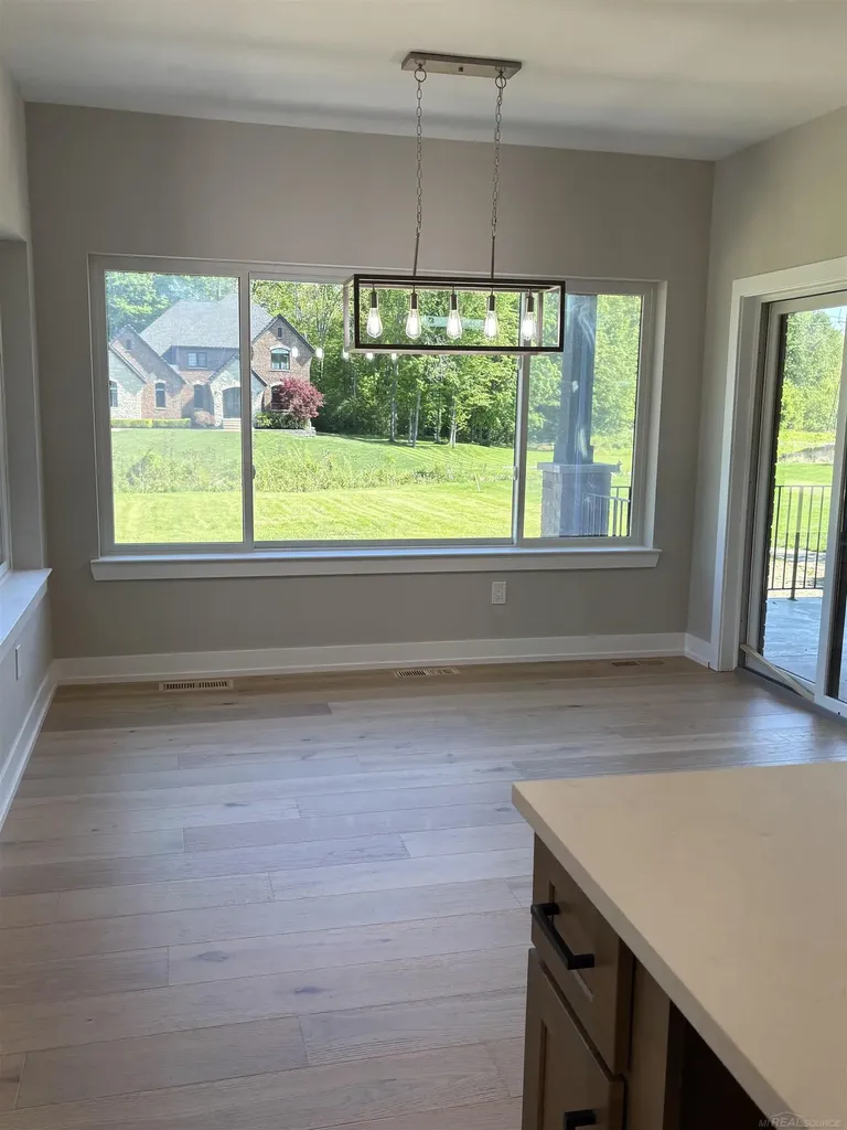 10505 Excalibur Drive Shelby Charter Township MI 48315