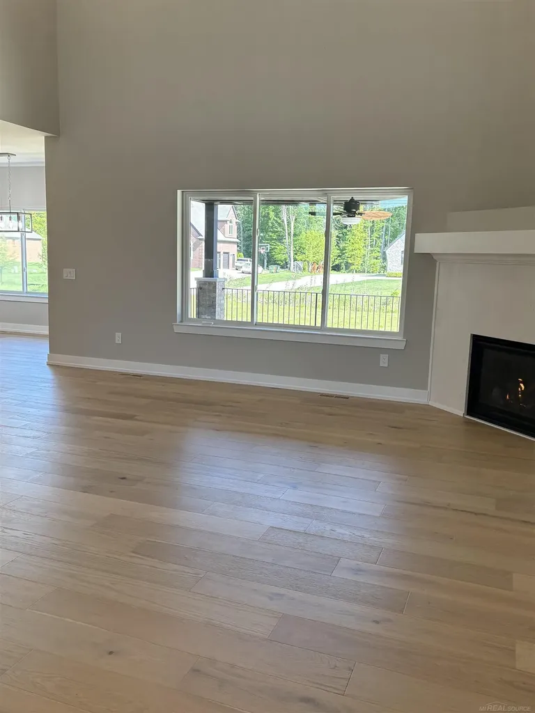 10505 Excalibur Drive Shelby Charter Township MI 48315