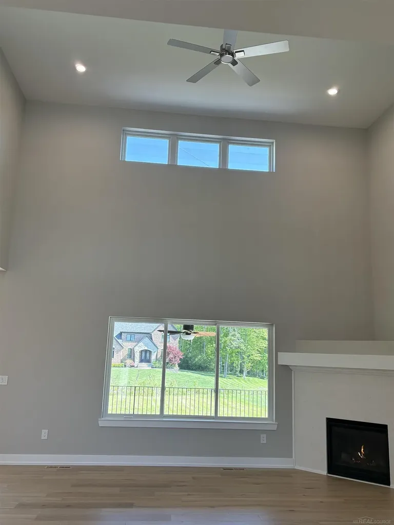 10505 Excalibur Drive Shelby Charter Township MI 48315