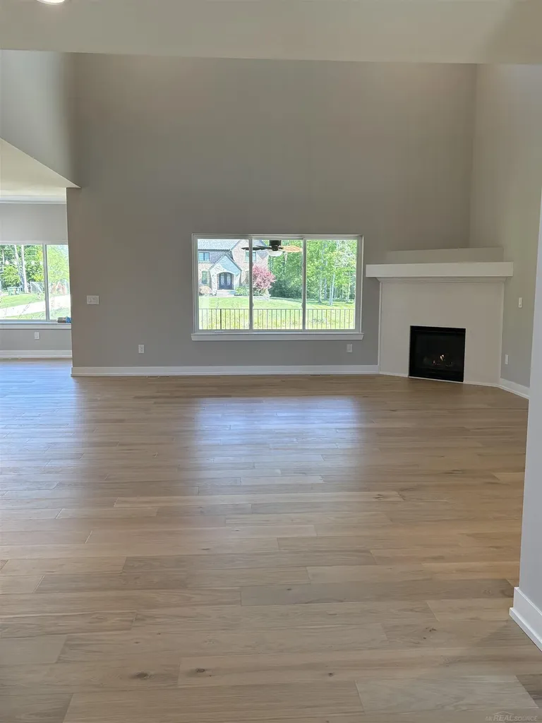 10505 Excalibur Drive Shelby Charter Township MI 48315