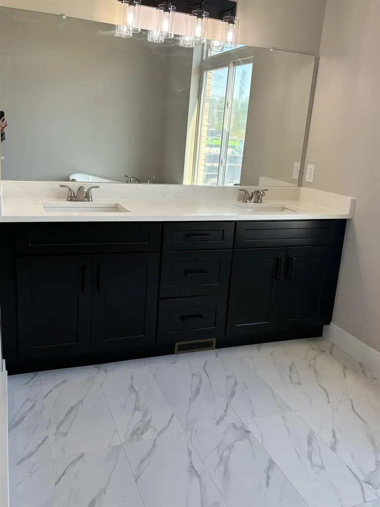 10505 Excalibur Drive Shelby Charter Township MI 48315
