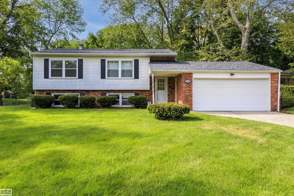 6015 Brynthrop Drive Shelby Charter Township MI 48316