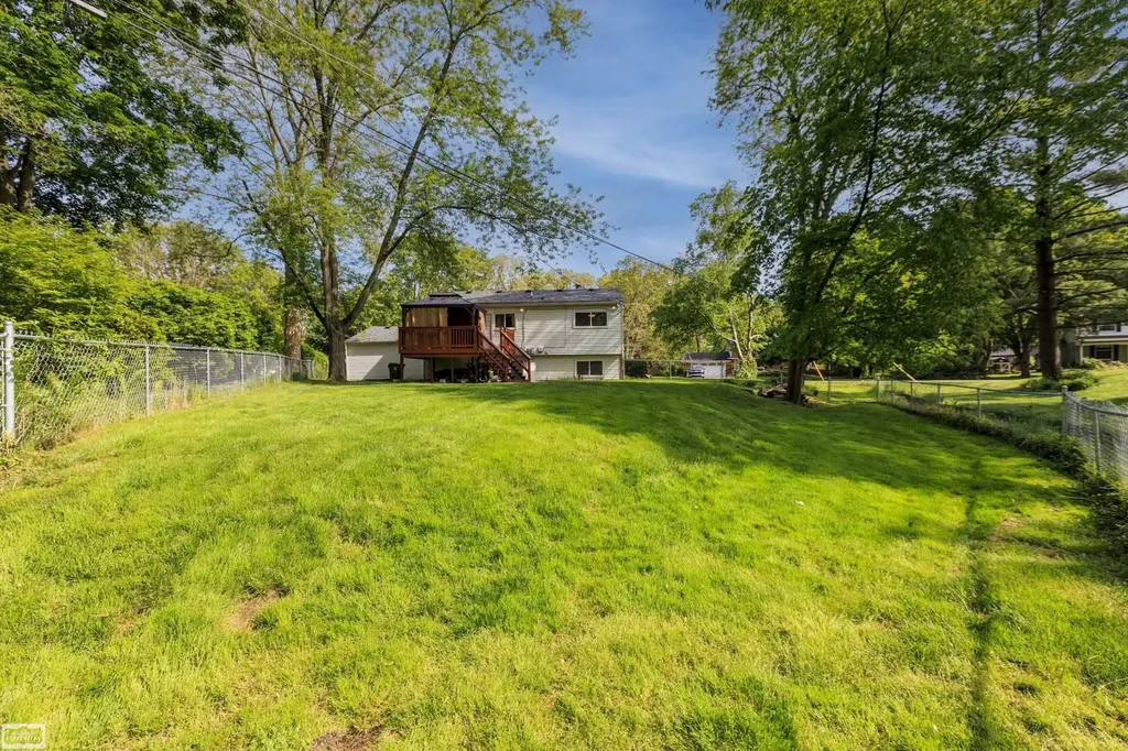 6015 Brynthrop Drive Shelby Charter Township MI 48316