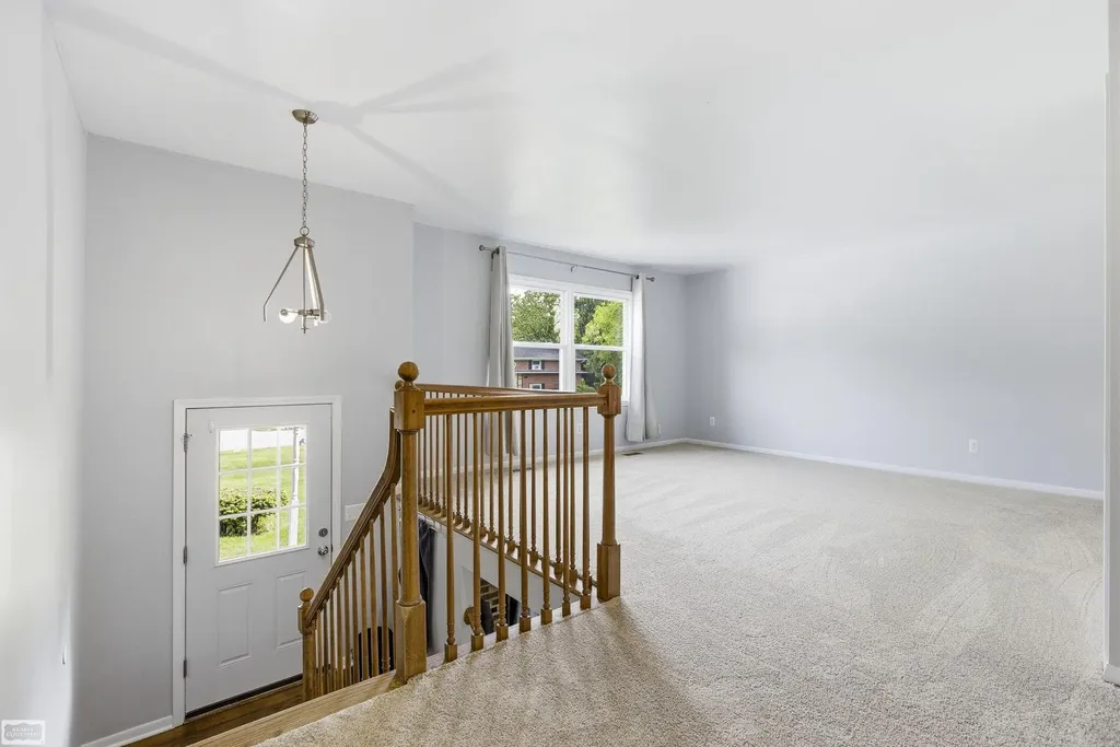 6015 Brynthrop Drive Shelby Charter Township MI 48316