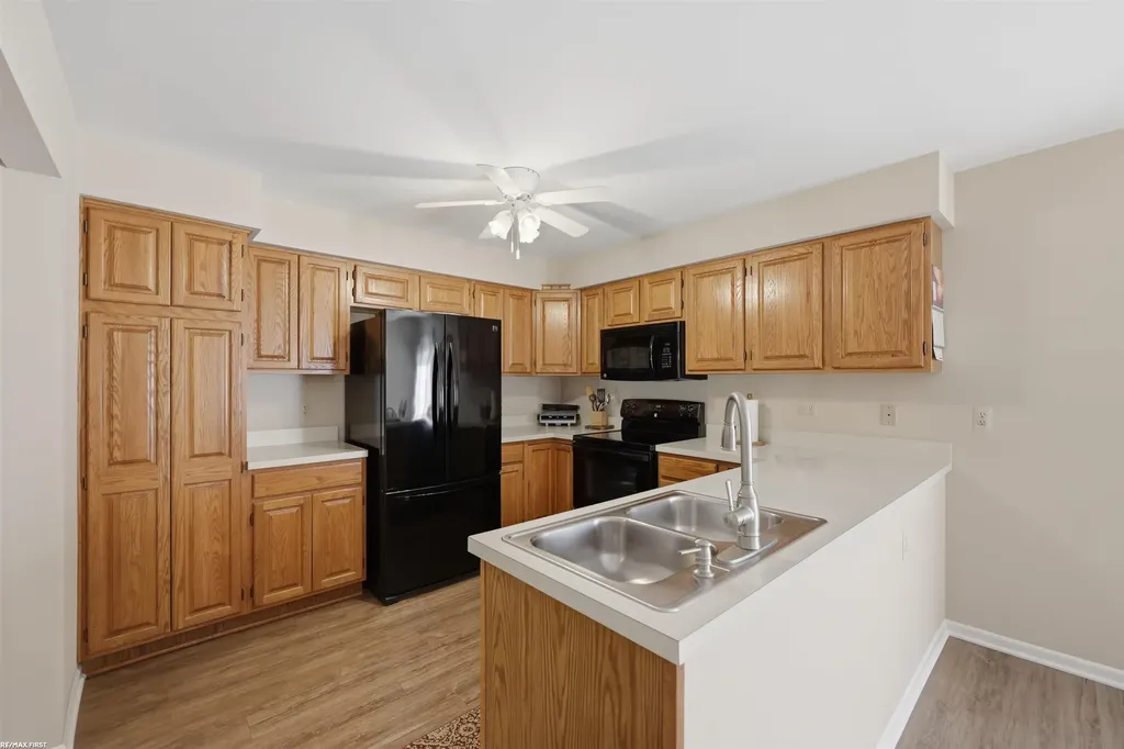 45311 Nottingham Drive Macomb Township MI 48044