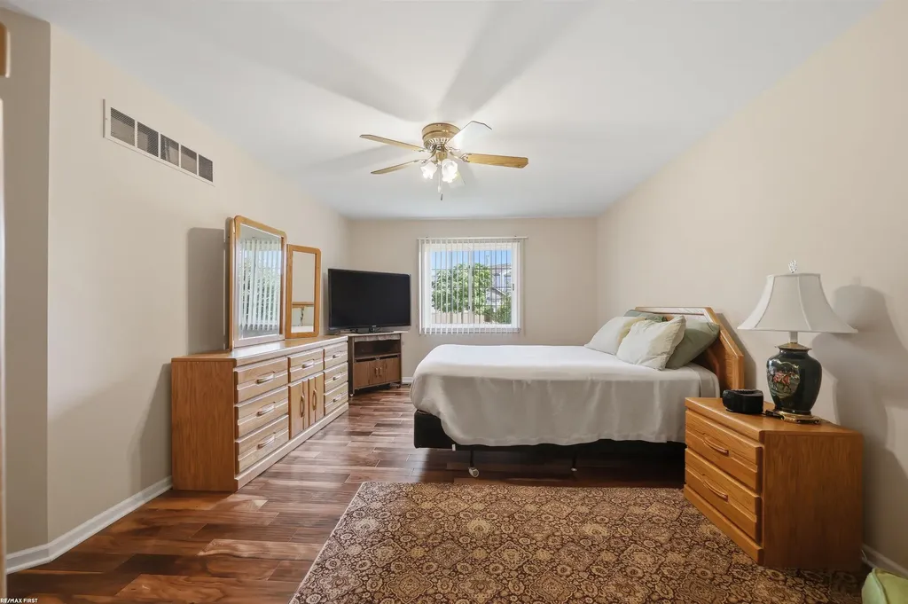 45311 Nottingham Drive Macomb Township MI 48044