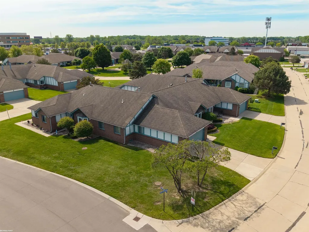 45311 Nottingham Drive Macomb Township MI 48044