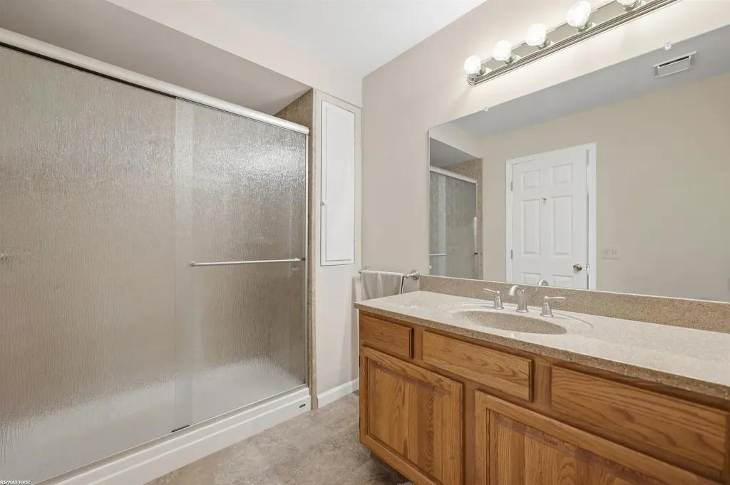 45311 Nottingham Drive Macomb Township MI 48044