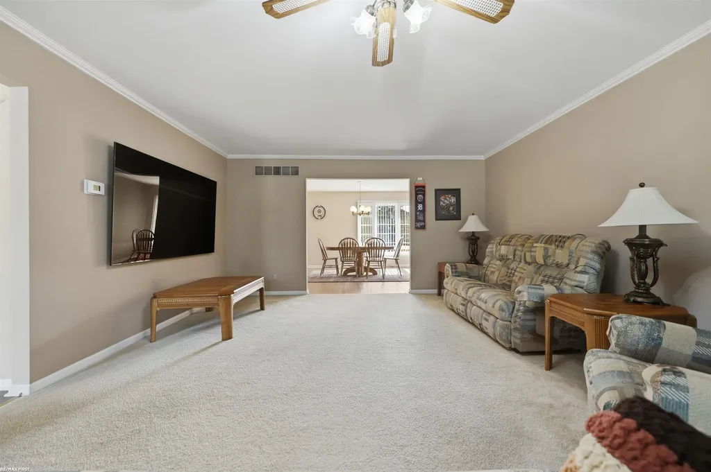 45311 Nottingham Drive Macomb Township MI 48044