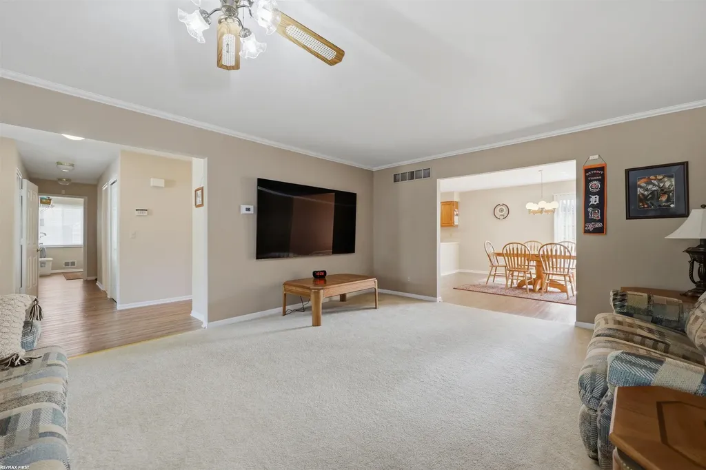 45311 Nottingham Drive Macomb Township MI 48044