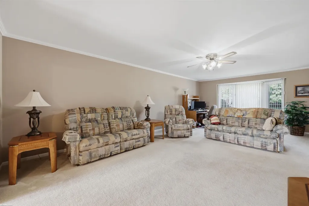 45311 Nottingham Drive Macomb Township MI 48044