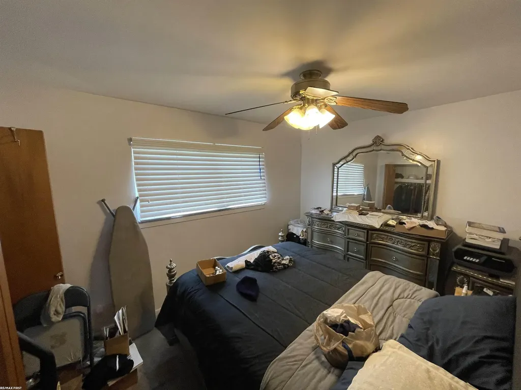 16666 Dort Street Roseville City MI 48066