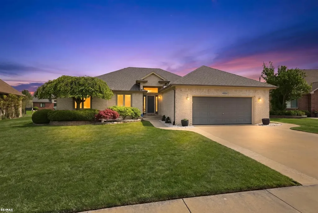 48822 Park Place Drive Macomb Township MI 48044