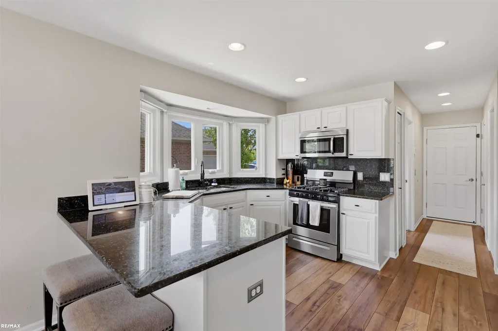 48822 Park Place Drive Macomb Township MI 48044