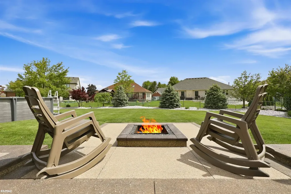48822 Park Place Drive Macomb Township MI 48044