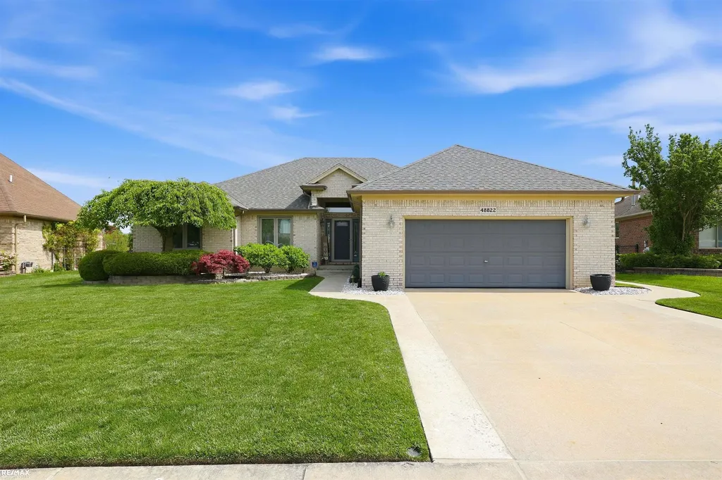 48822 Park Place Drive Macomb Township MI 48044