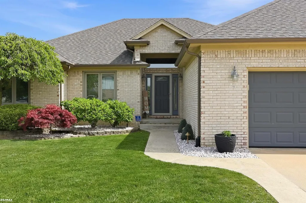 48822 Park Place Drive Macomb Township MI 48044