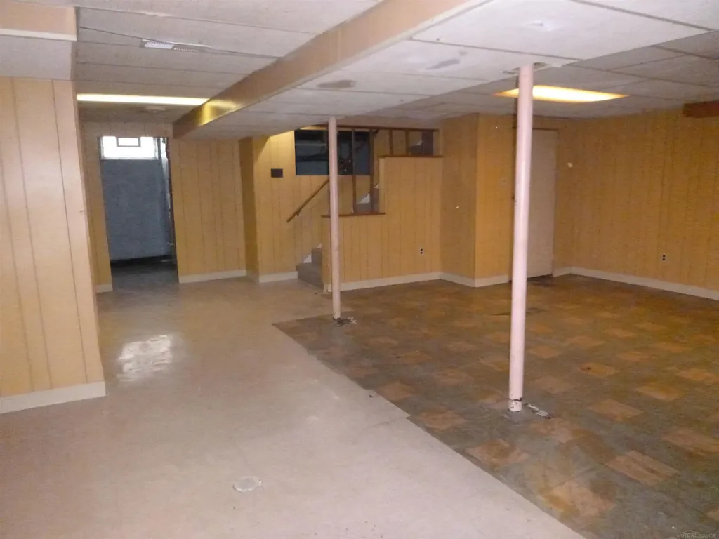 21616 Lanse Street St. Clair Shores City MI 48081