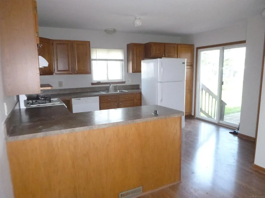 21616 Lanse Street St. Clair Shores City MI 48081