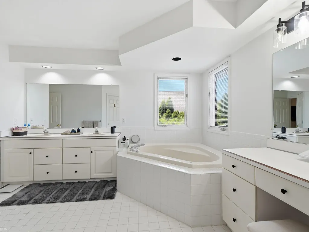 14425 Knightsbridge Drive Shelby Charter Township MI 48315