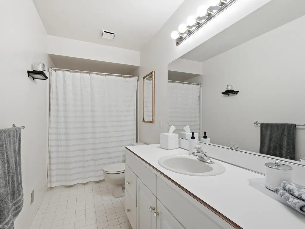 14425 Knightsbridge Drive Shelby Charter Township MI 48315