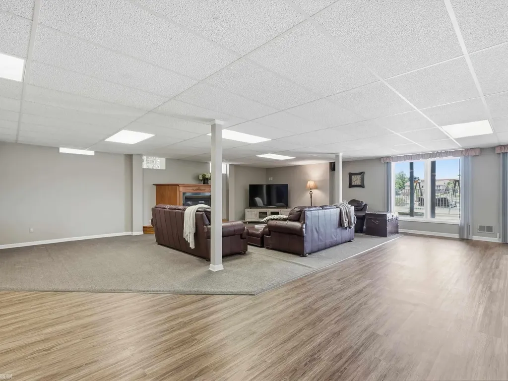 14425 Knightsbridge Drive Shelby Charter Township MI 48315