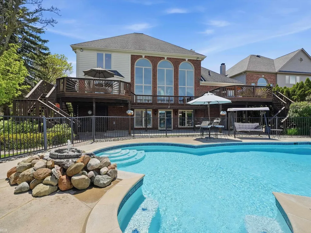 14425 Knightsbridge Drive Shelby Charter Township MI 48315