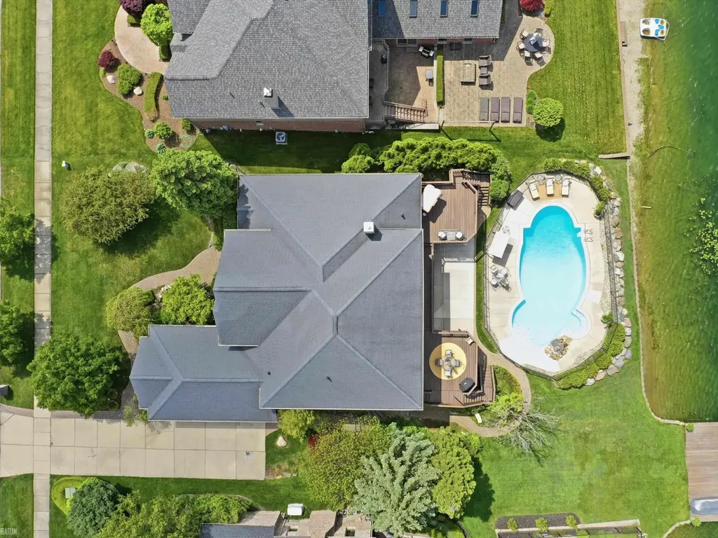 14425 Knightsbridge Drive Shelby Charter Township MI 48315