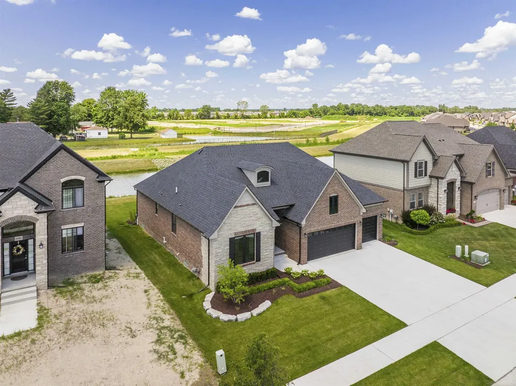 49195 Langford Drive Macomb Township MI 48044