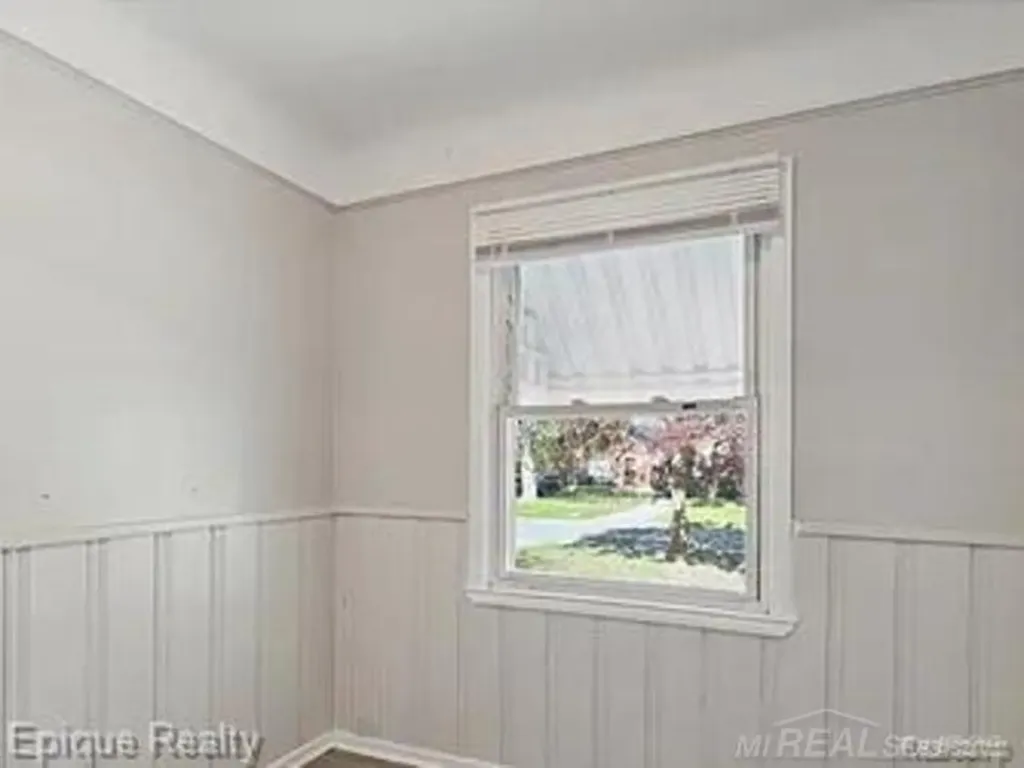 19373 Goulburn Street Detroit City MI 48205