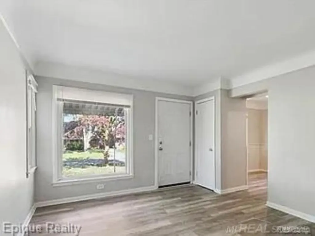 19373 Goulburn Street Detroit City MI 48205