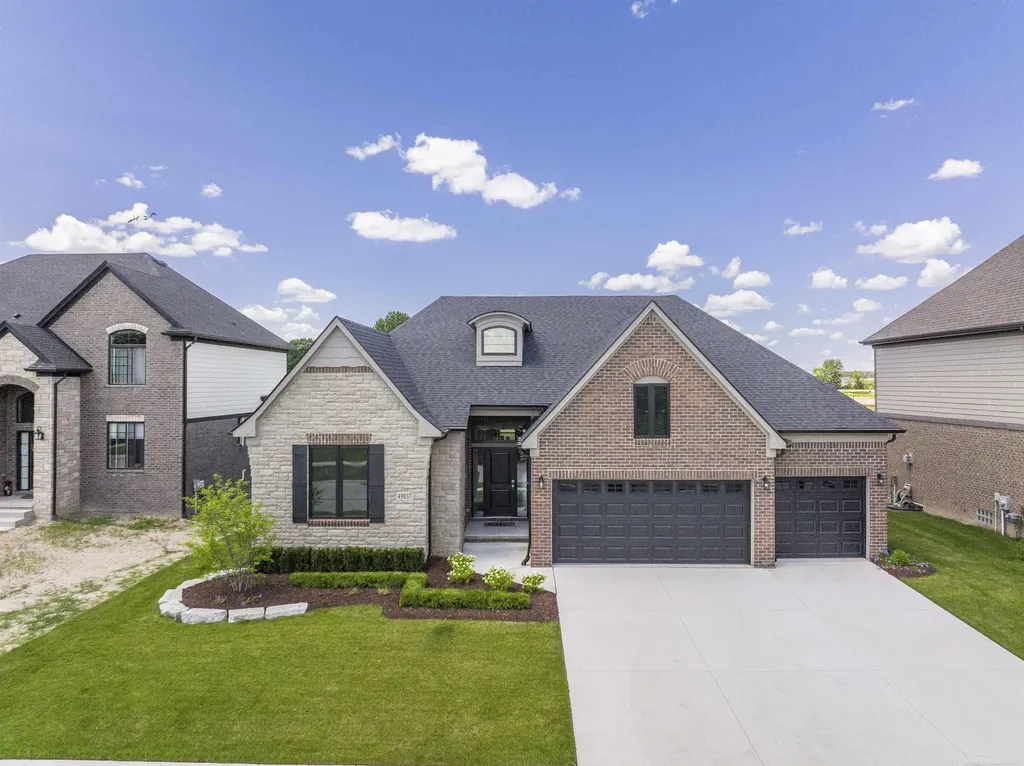 49375 Langford Drive Macomb Township MI 48044