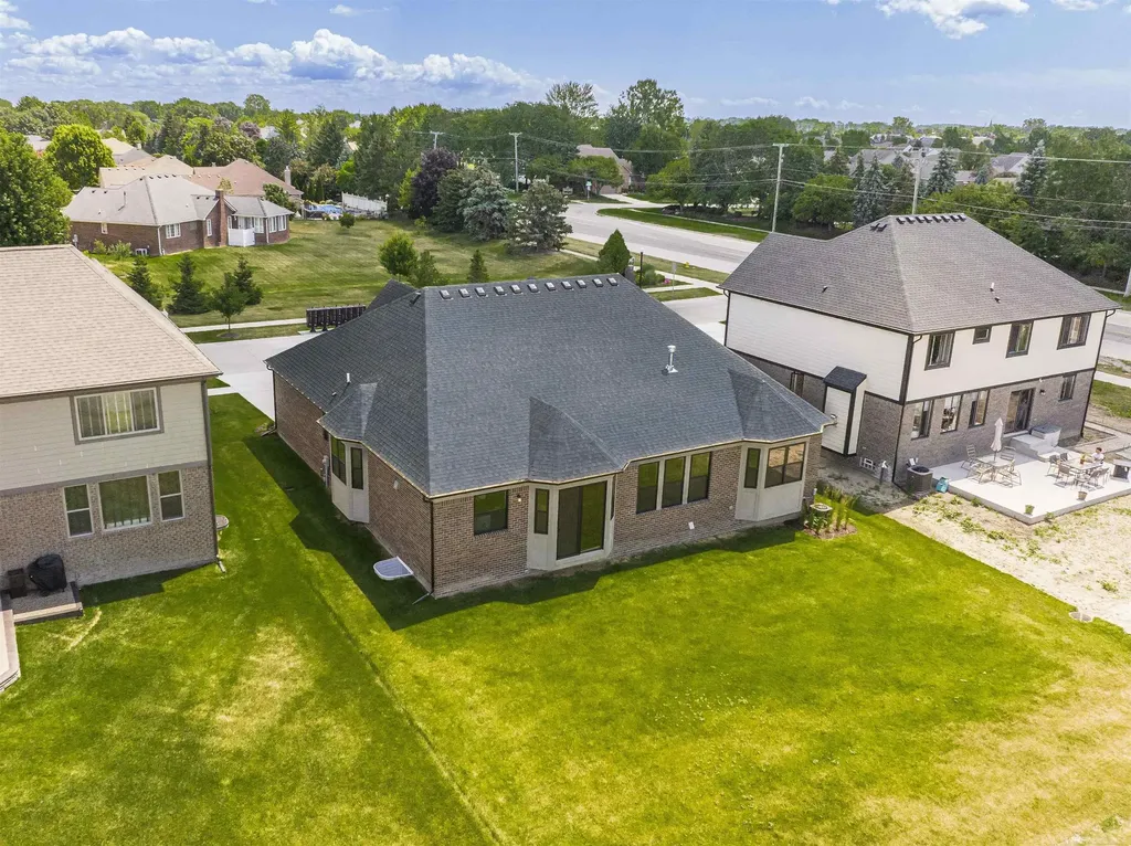 49375 Langford Drive Macomb Township MI 48044