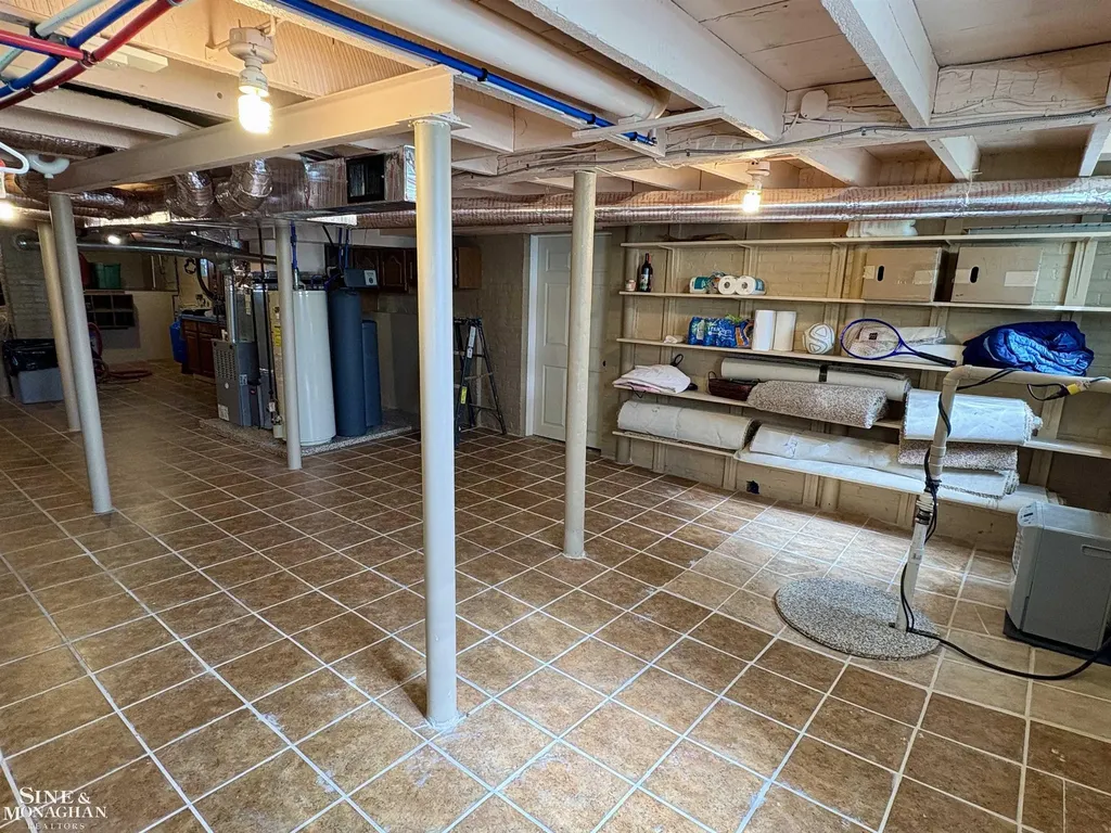 6281 Lindsey Road China Township MI 48054