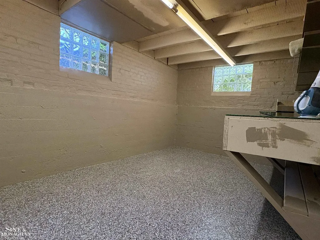 6281 Lindsey Road China Township MI 48054