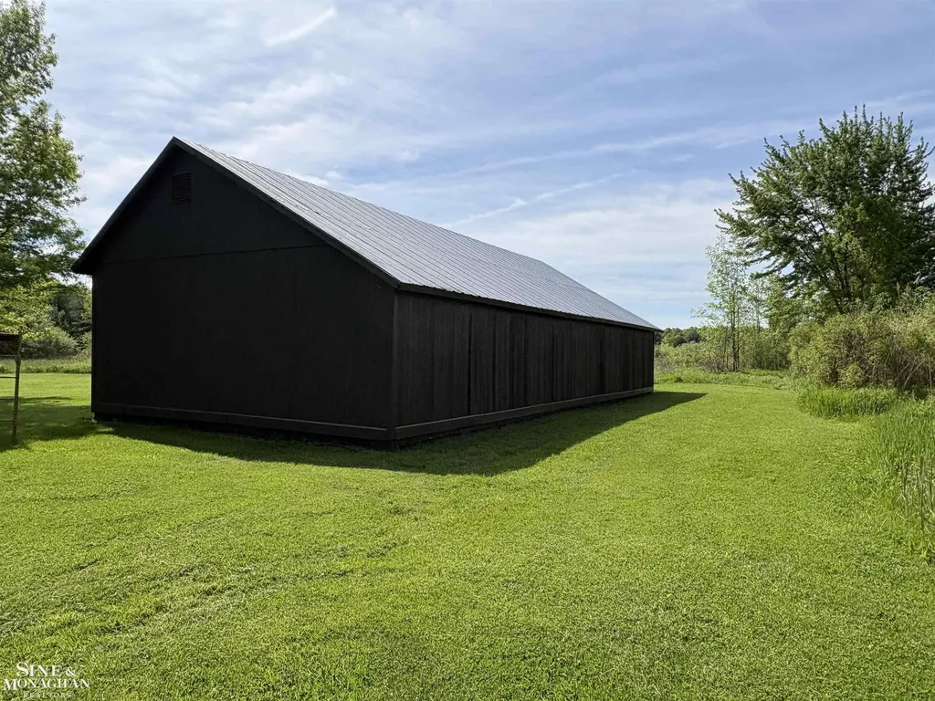 6281 Lindsey Road China Township MI 48054