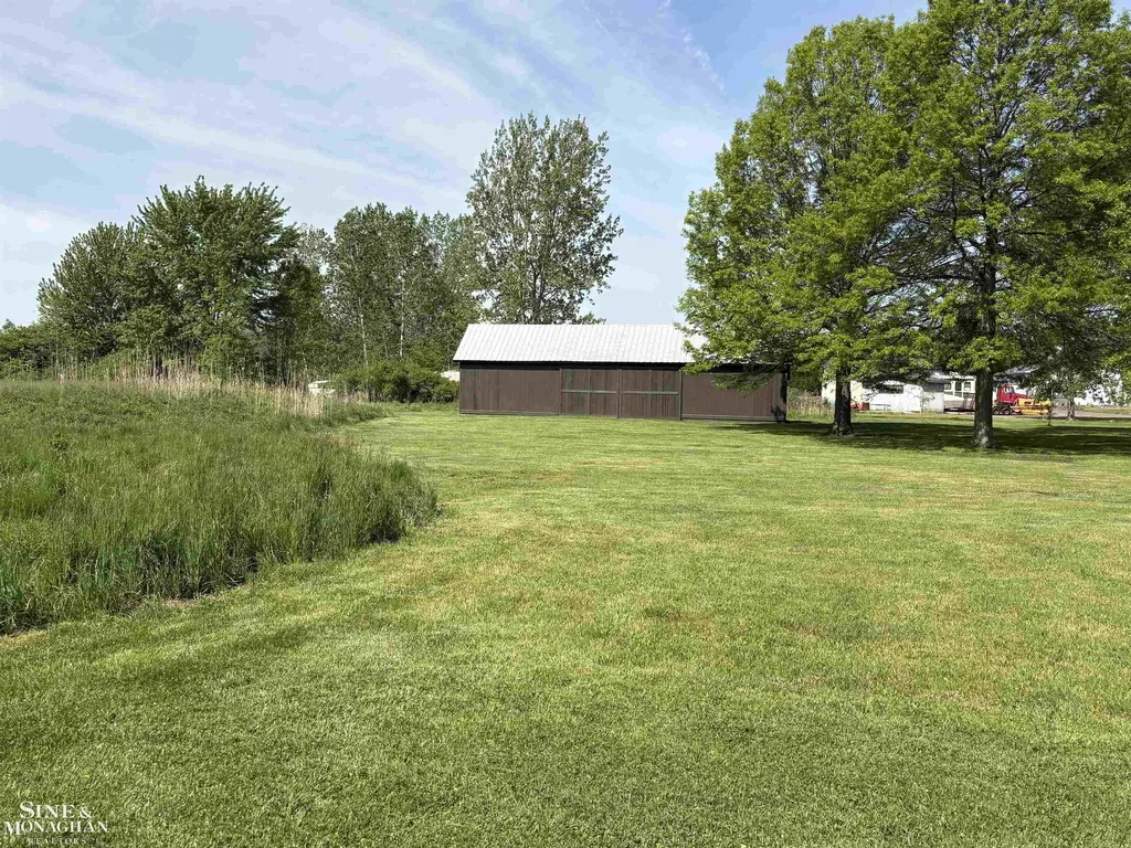 6281 Lindsey Road China Township MI 48054