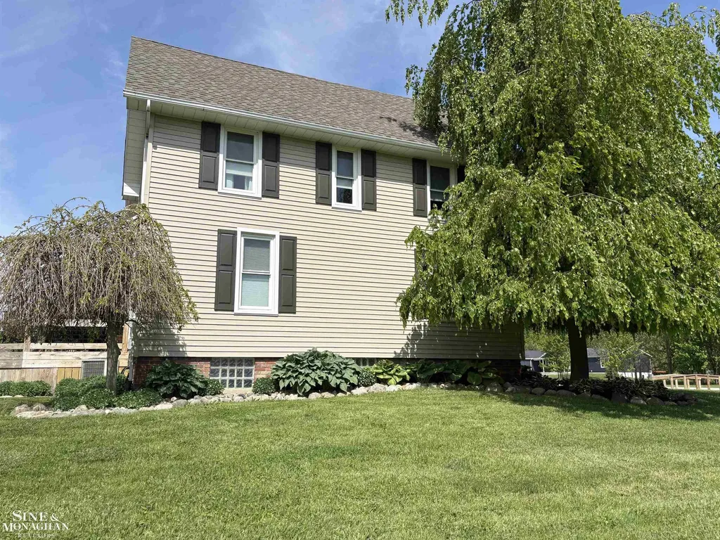 6281 Lindsey Road China Township MI 48054