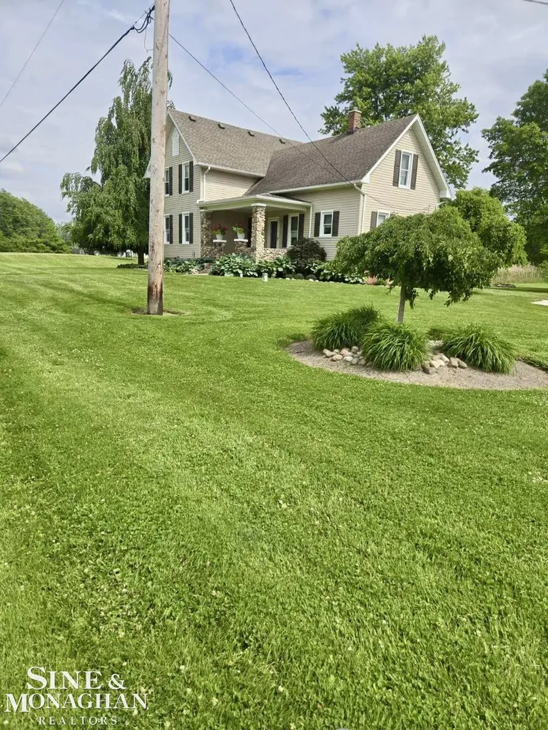 6281 Lindsey Road China Township MI 48054