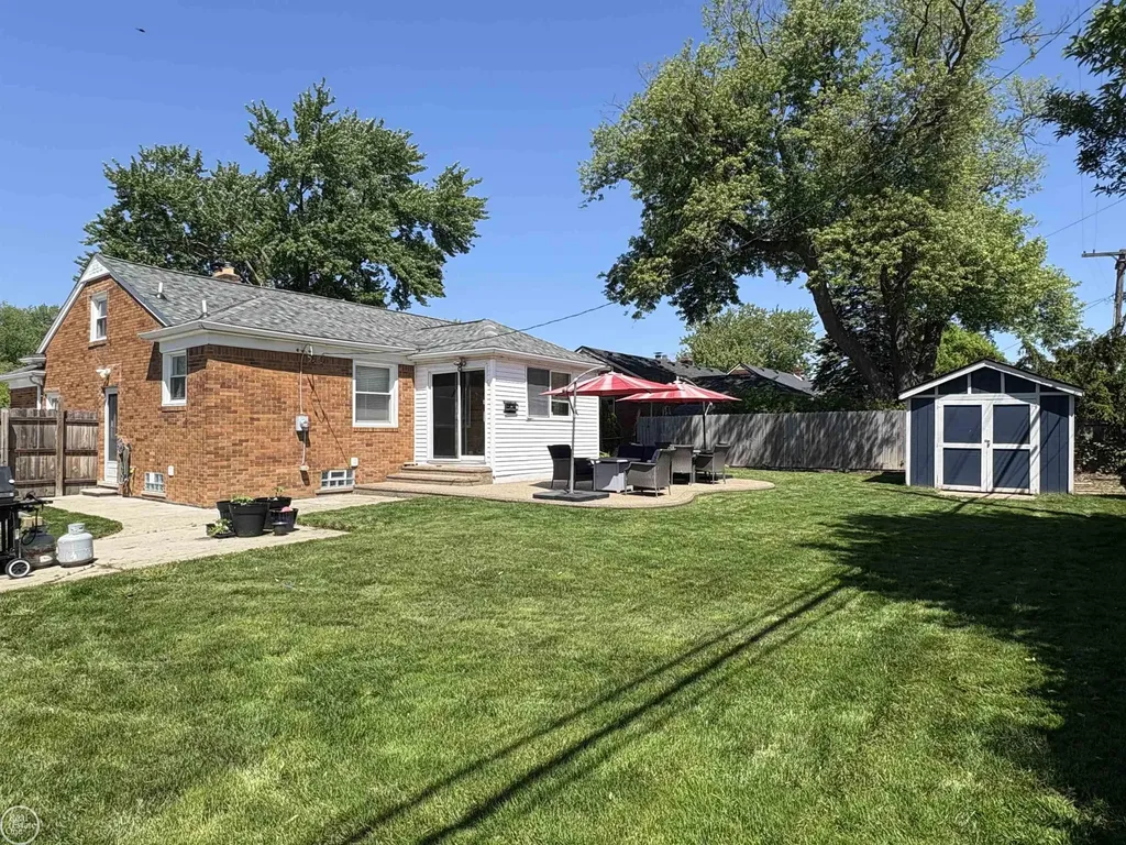 27512 Little Mack Avenue St. Clair Shores City MI 48082