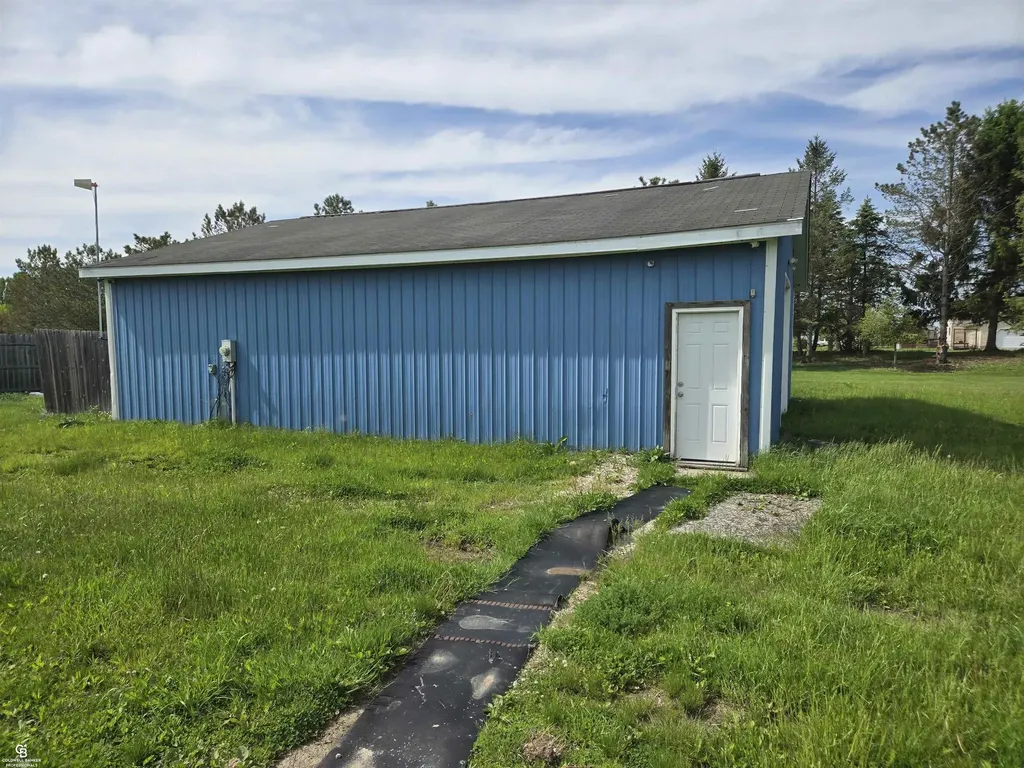 4179 Kilgore Road Kenockee Township MI 48006