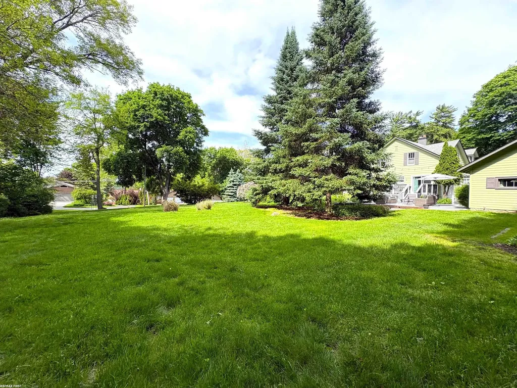 3841 Covert Road Waterford Charter Township MI 48328