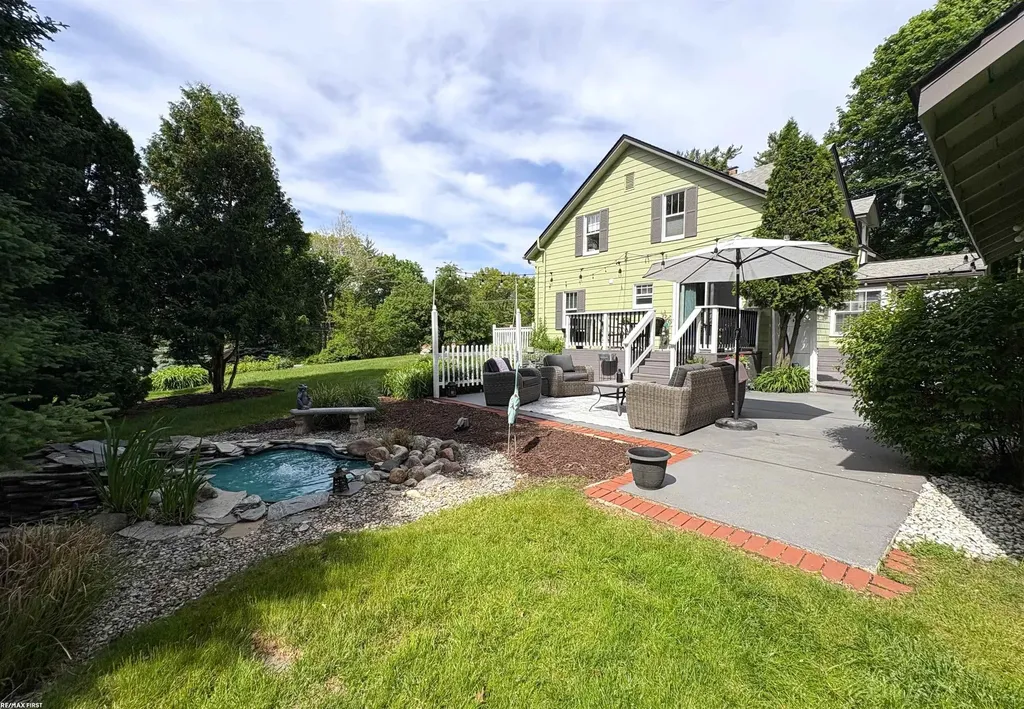 3841 Covert Road Waterford Charter Township MI 48328