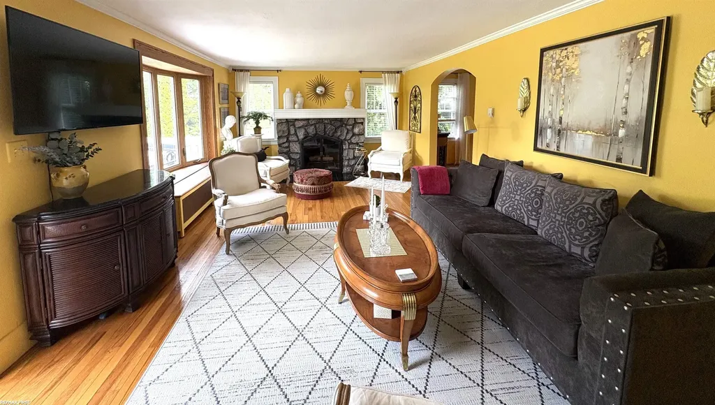3841 Covert Road Waterford Charter Township MI 48328