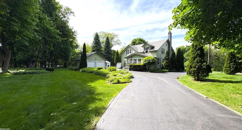 3841 Covert Road Waterford Charter Township MI 48328