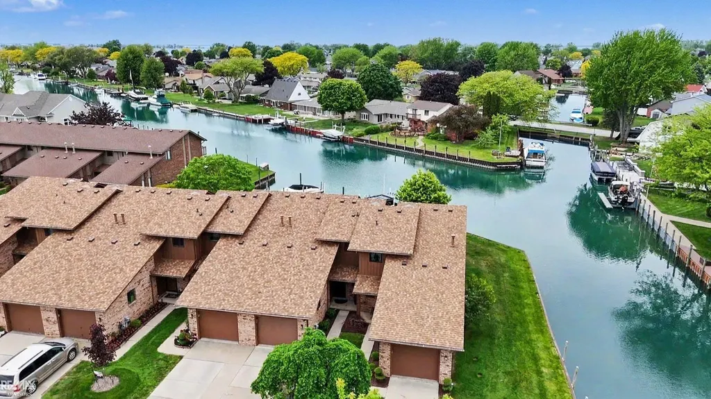 7202 Harbor Drive Clay Township MI 48001