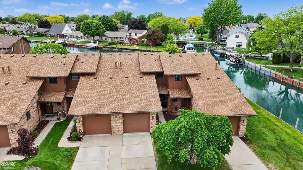 7202 Harbor Drive Clay Township MI 48001