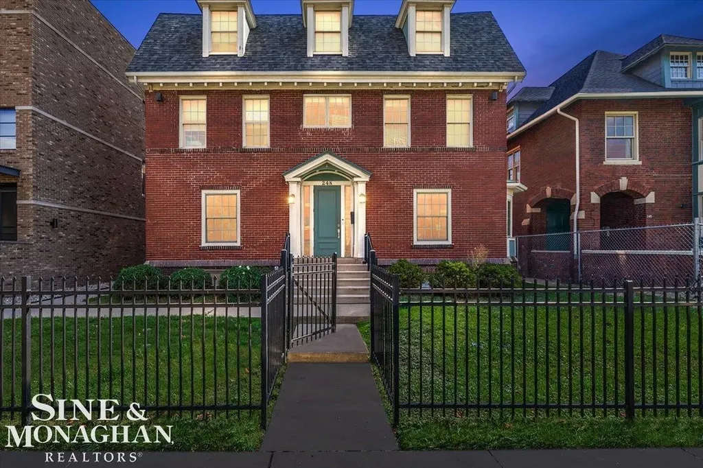 248 Mack Ave Apt #2 Road Detroit City MI 48201