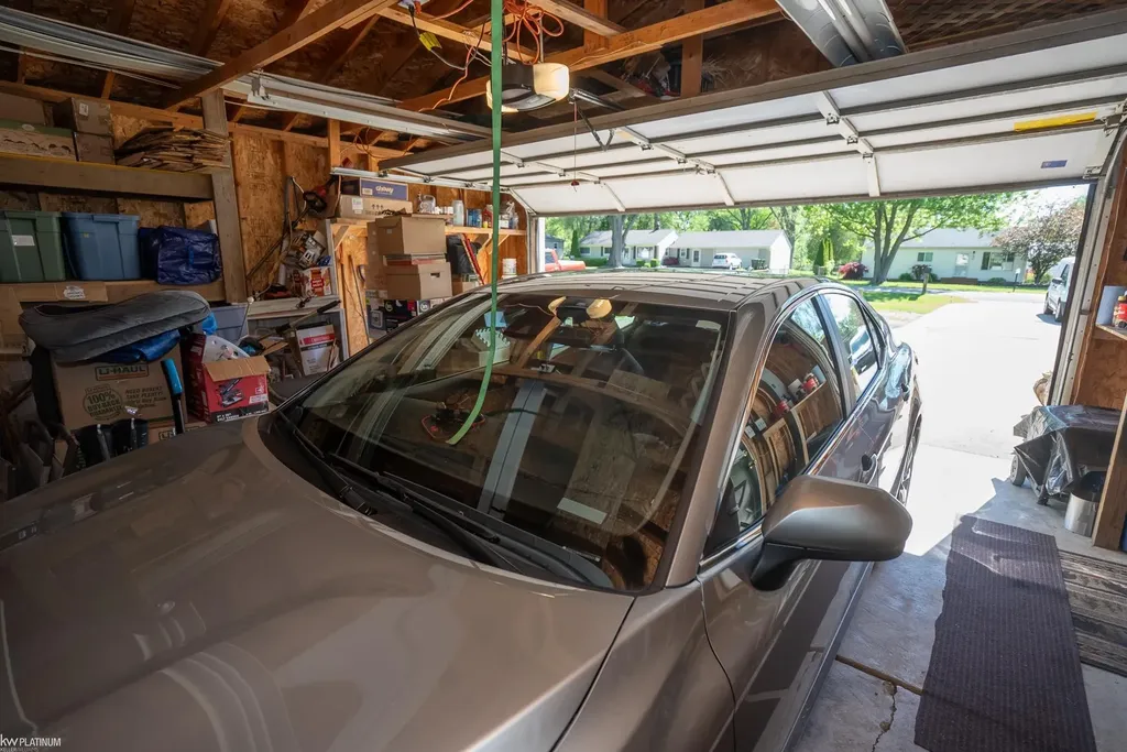 50511 Mille End Drive Utica City MI 48317