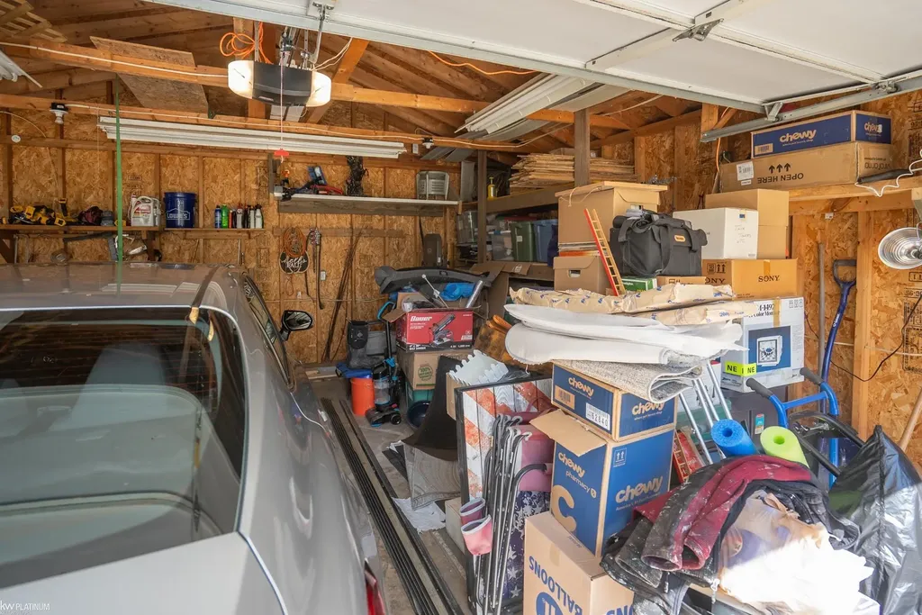 50511 Mille End Drive Utica City MI 48317